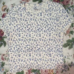 Hollister White Fitted Blouse with Short Sleeves and Peter Pan Collar